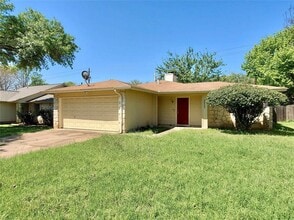 Building Photo - 2827 Wilcrest Dr