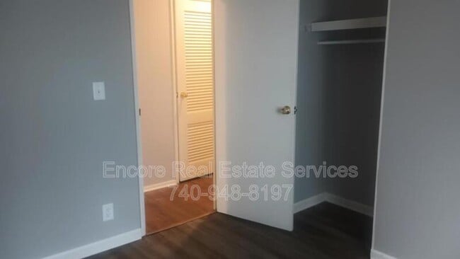 Building Photo - 575 Seneca Dr