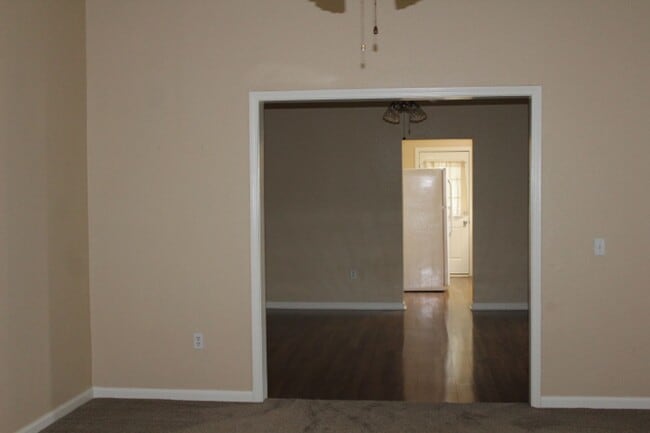 Building Photo - Executive 3 Bedroom / 2 Bath Home in Marianna, Florida