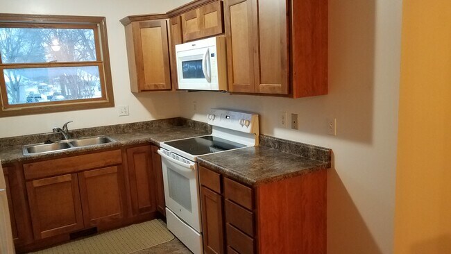 Building Photo - 1014 N 29th St