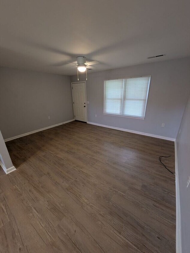 Foto principal - 2BA/1BA Unit at Ponderosa in Conover!