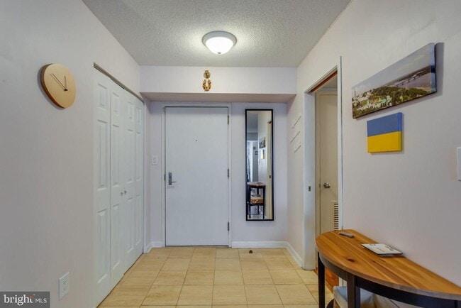 Foto del edificio - 1808 Old Meadow Rd