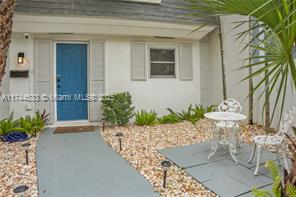 Foto principal - 9015 SW 96th Ave