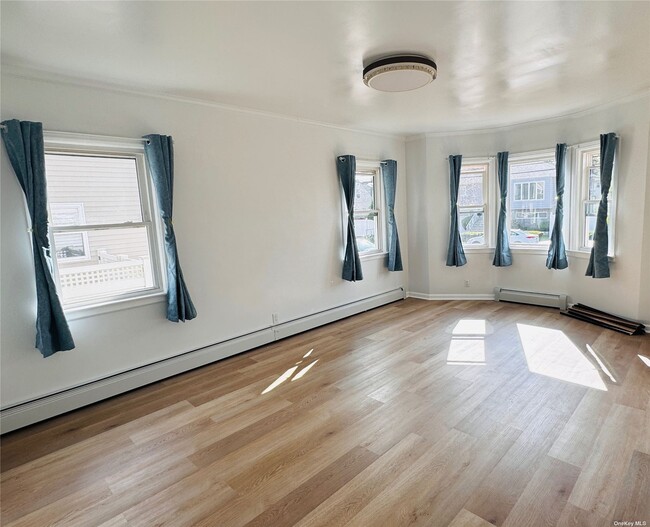 Building Photo - 145 Nassau Blvd
