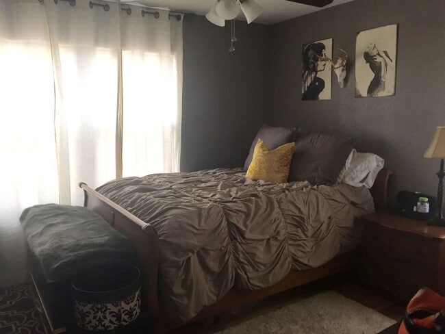 Foto del edificio - Pre leasing for fall 2026! 3/3 in Medical District!