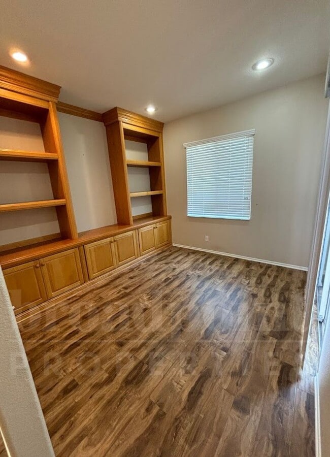 Foto del edificio - 41374 Pine Tree Cir