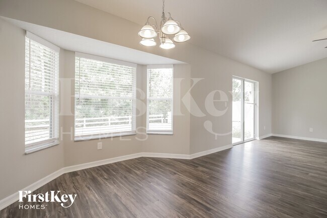 Building Photo - 5771 Cinnamon Fern Blvd