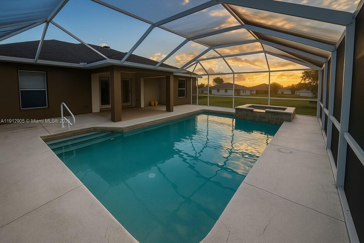 Primary Photo - 2001 NE 14th St