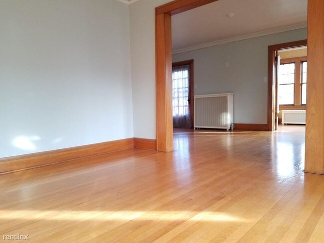 Building Photo - 3 br, 1 bath Apartment - 1507 N 60th Street
