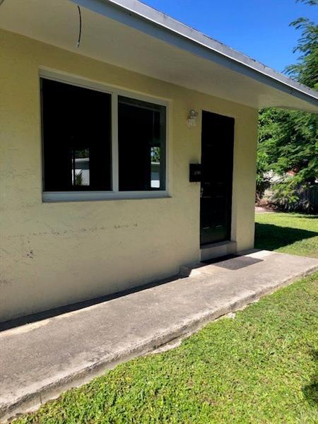 Foto del edificio - 2417-2419 Garfield St