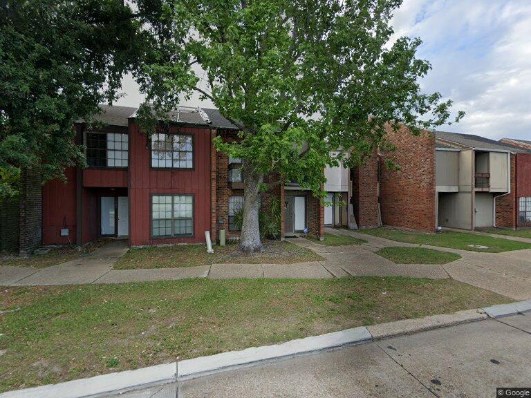 Primary Photo - 1204 Chimney Wood Ln