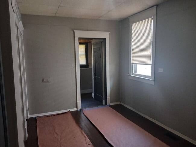 Building Photo - NEWLY REMODELED 3BED 1 BATH