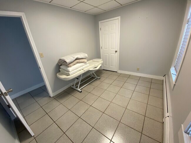 2nd bedroom - 481 Pontiac Ave