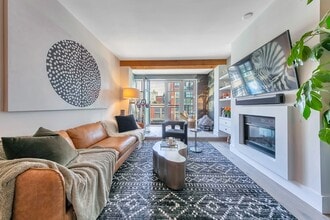 Building Photo - 1275 Hamilton St