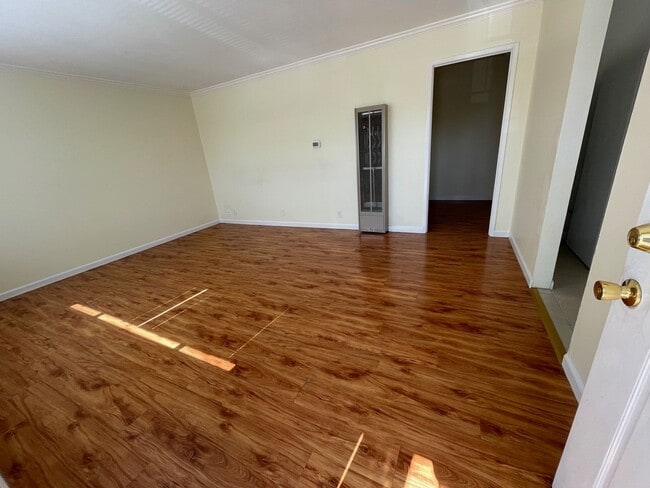 Building Photo - Unit 3