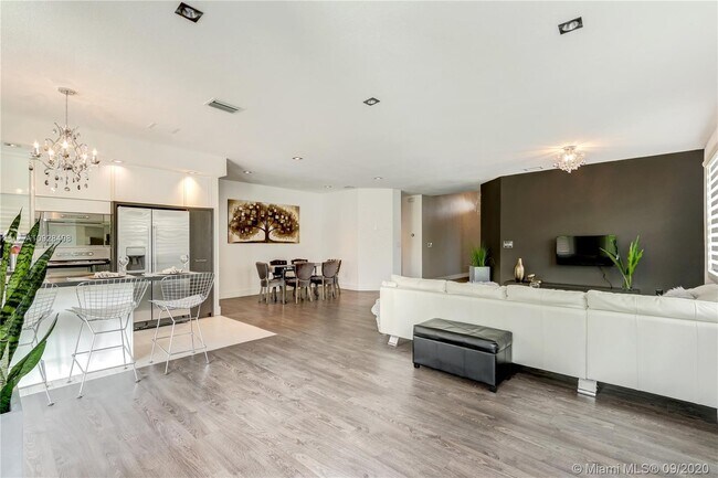 Building Photo - 50 Coconut Ln