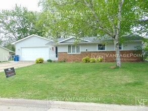 Building Photo - 1331 Ponderosa Ave