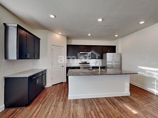 Building Photo - 5924 Verdigris Dr