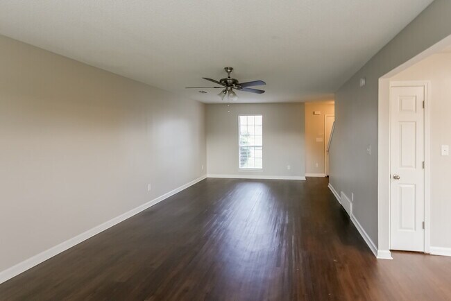 Foto del edificio - 4881 Phipps Dr