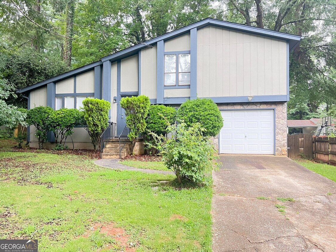 Primary Photo - 9028 Raven Dr