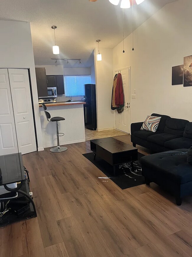 Foto del edificio - 1563 Hancock Ln