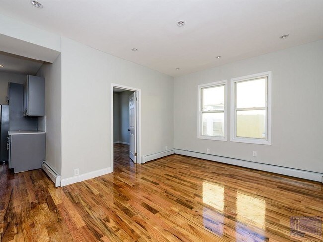 Foto del edificio - 518 Calhoun Ave