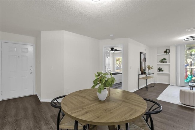 Building Photo - 7606 Pissarro Dr