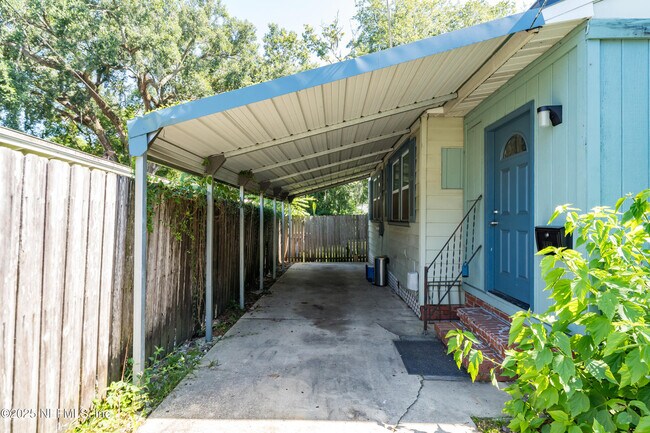 Building Photo - 3411 Stanley St