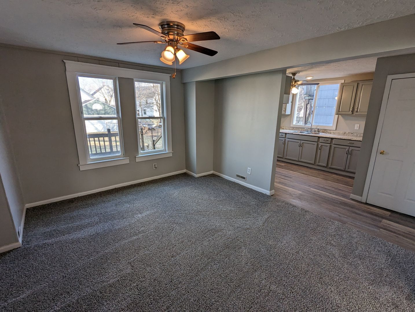 902 W 11th St Lorain, OH 44052 – photo 5