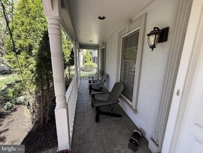 Building Photo - 21 Crestview Dr