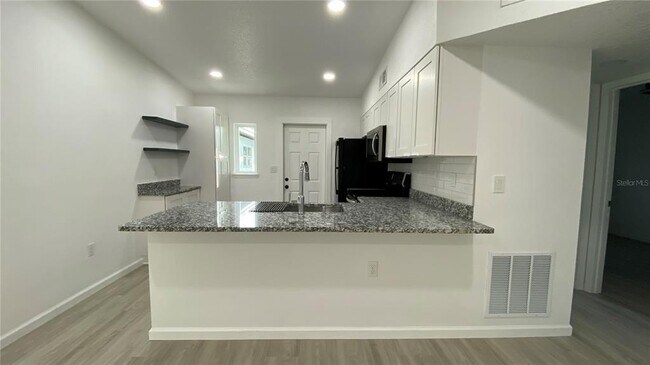 Building Photo - 307 S Boyd St