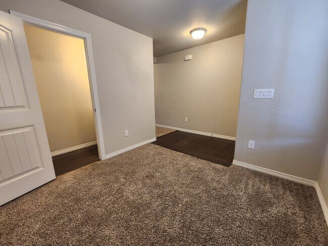 Building Photo - Stunning 3 Bed 3 Bath Home Near Peterson A...