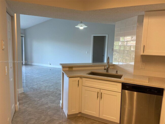 Building Photo - 9001 Wiles Rd