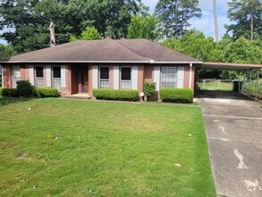 Building Photo - 341 Henson Dr