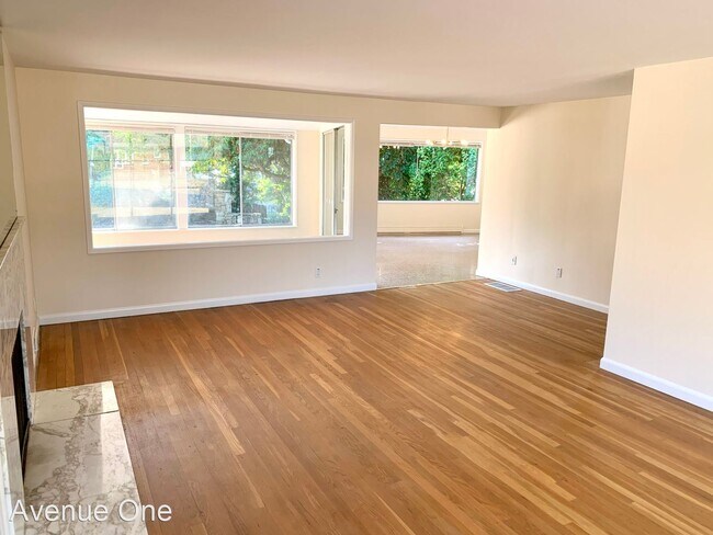 Building Photo - 3 br, 2.5 bath House - 5763 NE 56th St