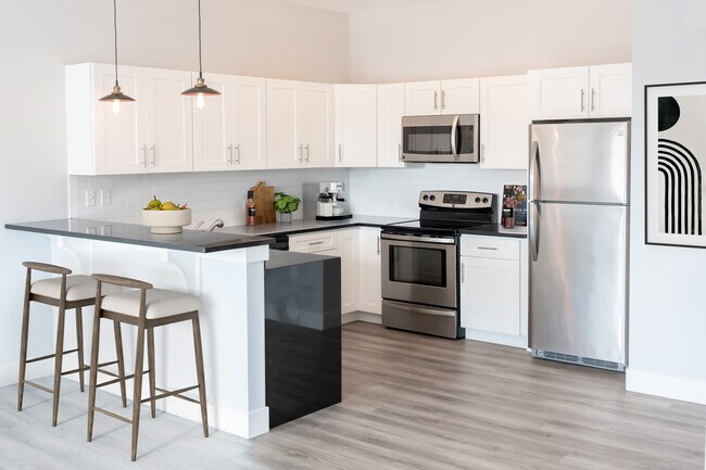Foto del edificio - Beacon Falls - Lofts at 50 Leonard