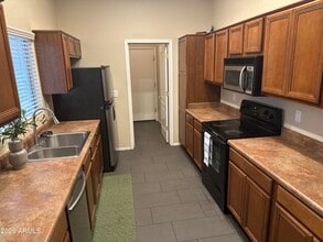 Building Photo - 8009 W Beck Ln