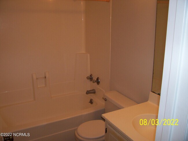 Building Photo - 10168 Beach Dr SW