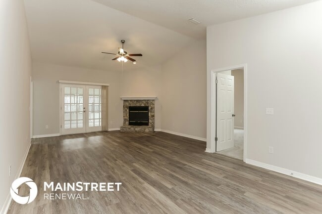 Building Photo - 8891 Ivymill Pl N