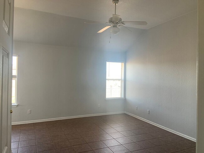 Building Photo - 4611 Hitchrock Dr