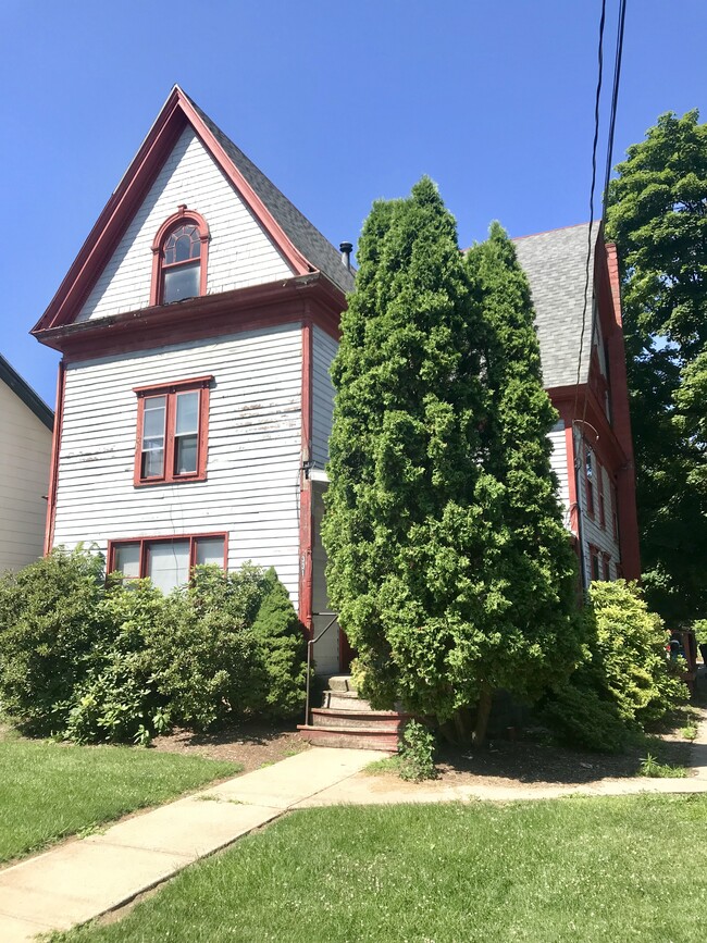 Front of Building - 331 Locust St