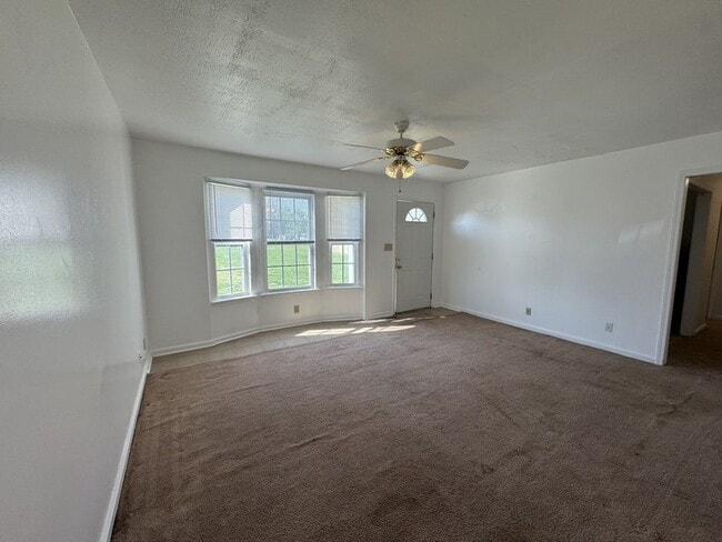 Building Photo - 518 Bruce Jenner Dr