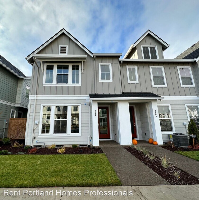 3 br, 2.5 bath House 3893 SE 81st Ave House Rental in Hillsboro, OR