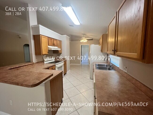 Building Photo - 544 Oakhurst St