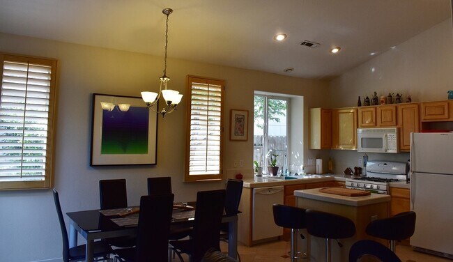 Foto del edificio - 4740 Mountain Quail Court
