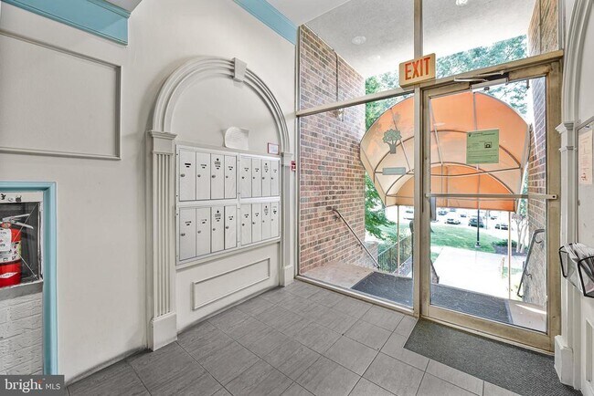 Foto del edificio - 7712 Hanover Pkwy