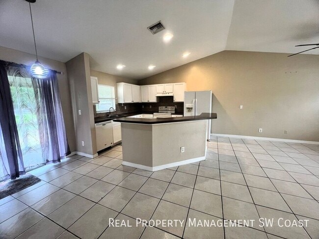 Foto del edificio - 125 John Ave S