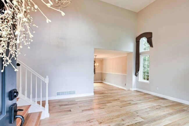 Building Photo - Absolutely Stunning 4 Bedroom Home in Mariana Butte