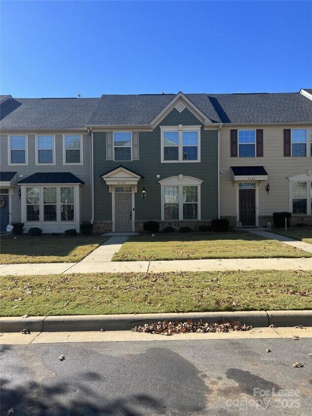 Foto principal - 4159 Millennium Ave