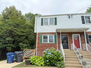 Building Photo - 5835 Mt Vernon Dr